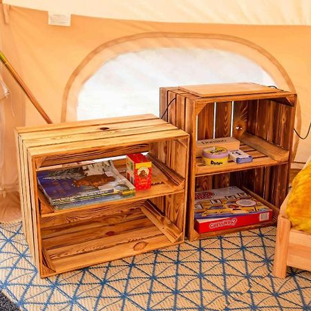 Roaches Retreat Family Glampsite, Rocky Reach Bell Tent With Outdoor Adventures And Campfire Nights Upper Hulme Extérieur photo