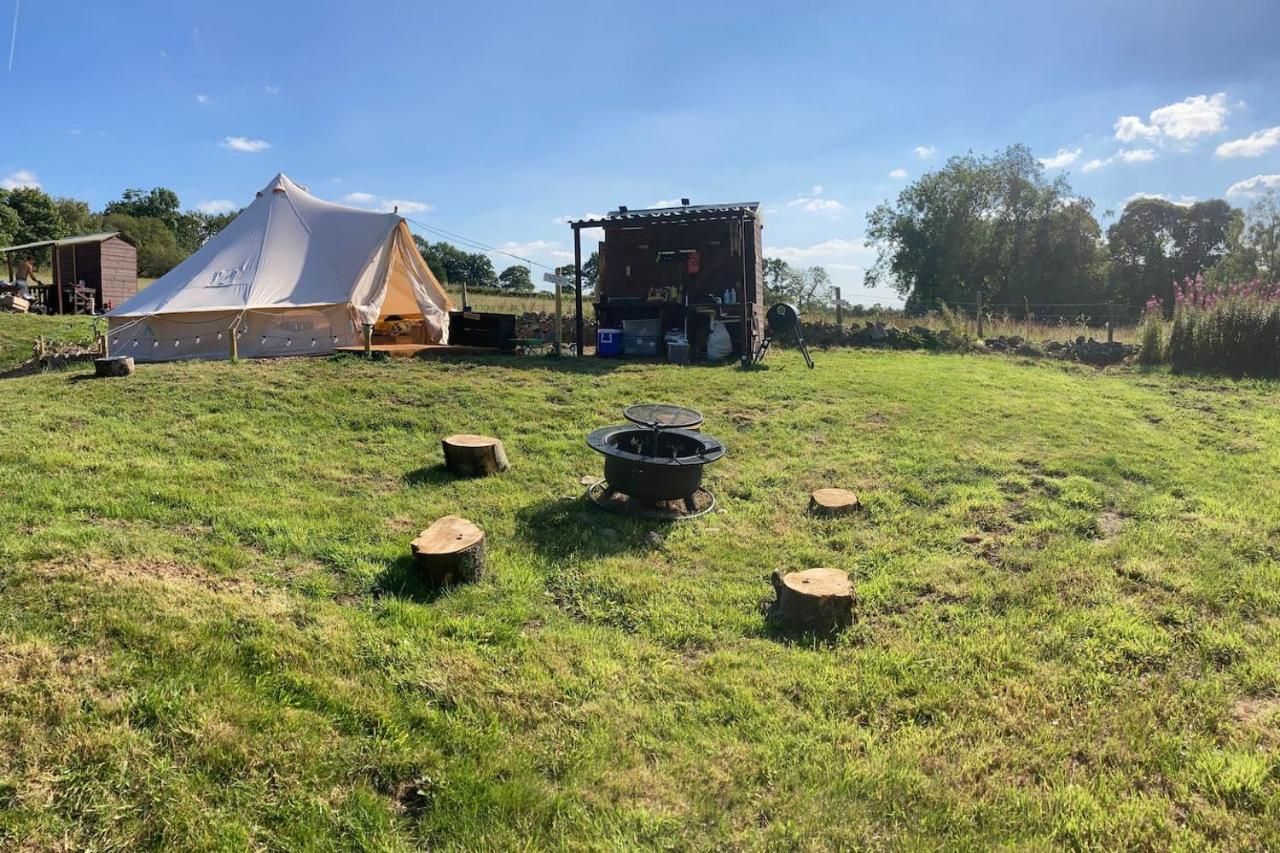 Roaches Retreat Family Glampsite, Rocky Reach Bell Tent With Outdoor Adventures And Campfire Nights Upper Hulme Extérieur photo