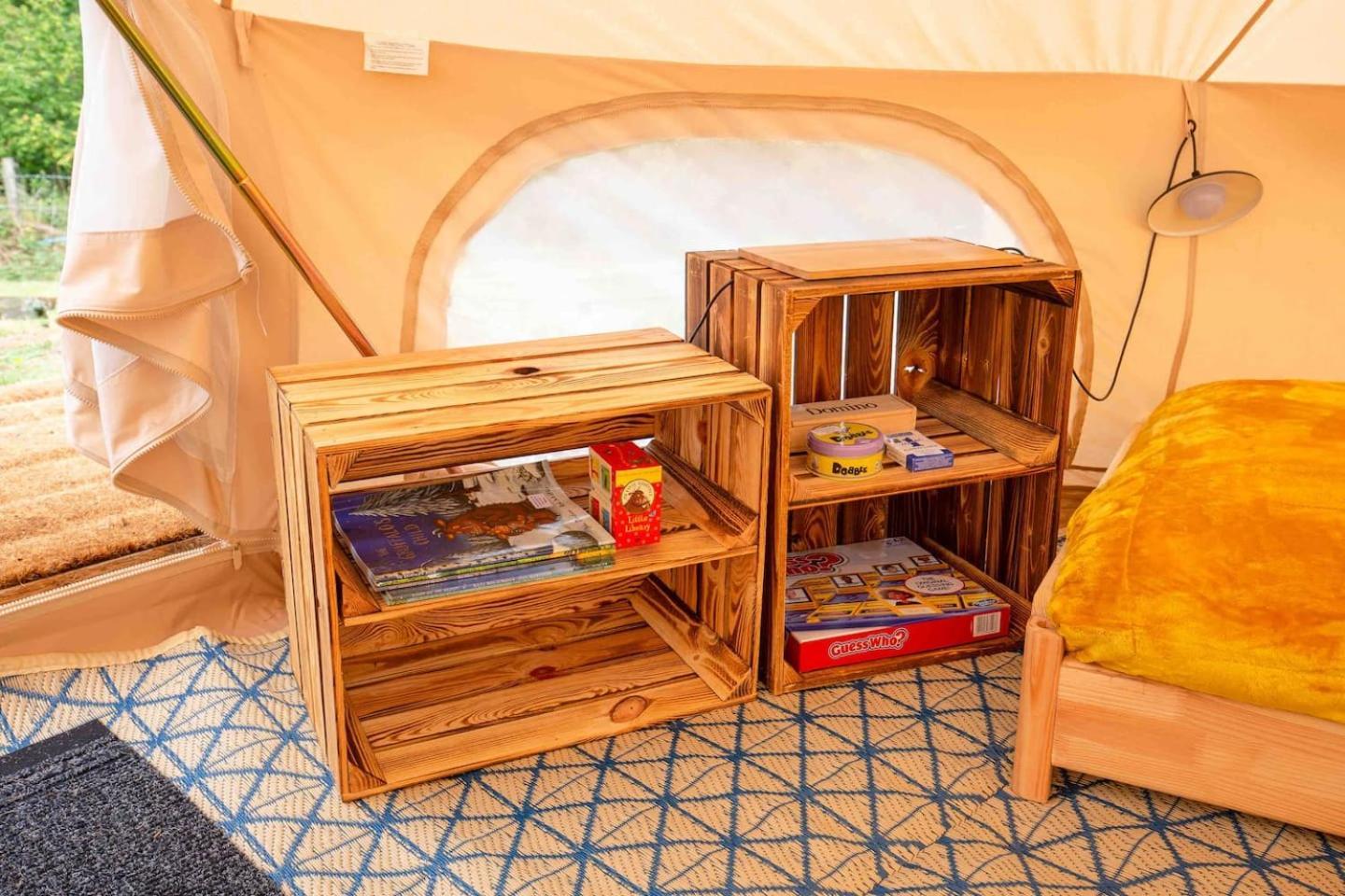 Roaches Retreat Family Glampsite, Rocky Reach Bell Tent With Outdoor Adventures And Campfire Nights Upper Hulme Extérieur photo